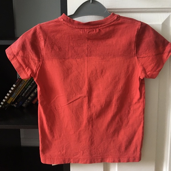 AUTH Burberry t-shirt - Picture 2 of 4